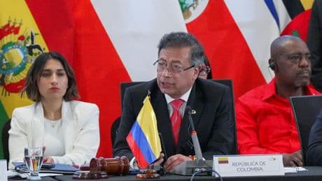 Colombia decreta la emergencia por fiebre amarilla y ordena vacunar a toda la población tras la muerte de 34 personas