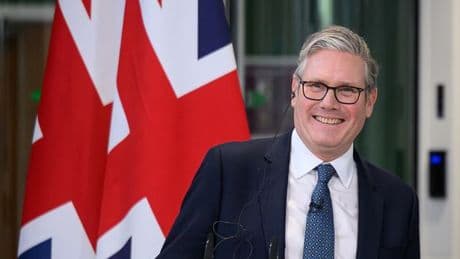 Keir Starmer aims brutal swipe at Nigel Farage as 'groundbreaking' migrant return deal reached