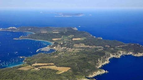 Diese Insel macht schwindelig mit ihrer abstrakten Kunst