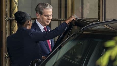 Trump ziet 'grote vooruitgang' in handelsoverleg met China, gesprekken zondag verder