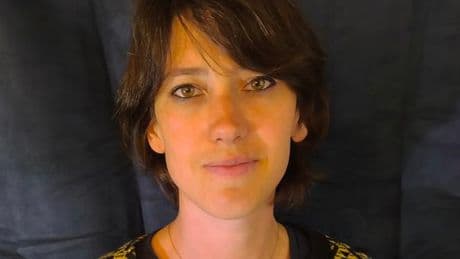 Florence Ihaddadene, sociologue : « Le travail gratuit des jeunes les prépare à une forme de docilité vis-à-vis du marché du travail »