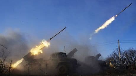 Russia 'preparing for war' as Putin moves artillery to NATO border