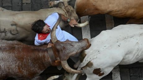 El tercer encierro de Sanfermines deja un herido por asta y se convierte en el más peligroso y rápido hasta ahora