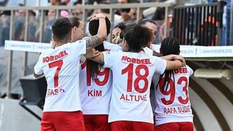 Kadın Futbol Süper Ligi'nde şampiyon ABB Fomget