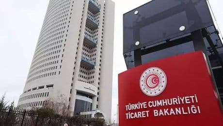 Ticaret Bakanlığı harekete geçti: Ataşehir'de çöpe dökülen domatesler için inceleme başlatıldı