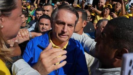 Donald Trump instrumentalise les droits de douane pour apporter son soutien à Jair Bolsonaro et déclarer la guerre à Lula