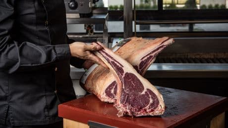 Rocacho Valdebebas, el nuevo restaurante donde comer una de las mejores carnes del mundo