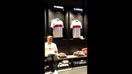 VfB Stuttgart - Kameras filmen kuriosen Kabinen-Moment