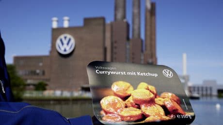 La empresa alemana Volkswagen ya vende más salchichas que coches