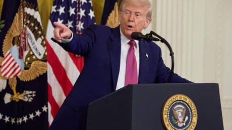 Trump sull'Ucraina: "Solo io posso fermare la guerra. Zelensky? Non è totalmente innocente"