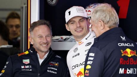 "Se queda". Qué casualidad, Verstappen abre la puerta a Mercedes y Horner sale por la ventana