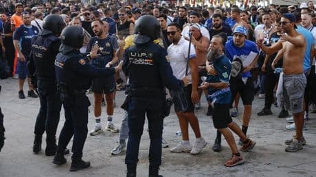 Tensión en Madrid: altercados entre ultras del Marsella y la policía antes del partido contra el Real Madrid