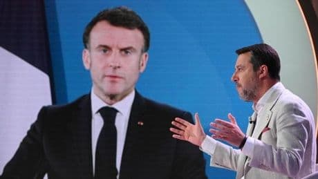 Matteo Salvini a Macron: «Vai tu a combattere in Ucraina». Parigi convoca l?ambasciatrice italiana: «Commenti inaccettabili»