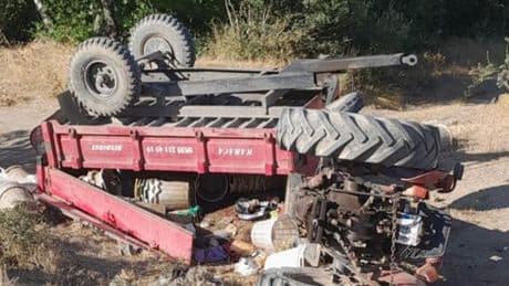 İşçileri taşıyan traktör devrildi: Ölü ve yaralılar var