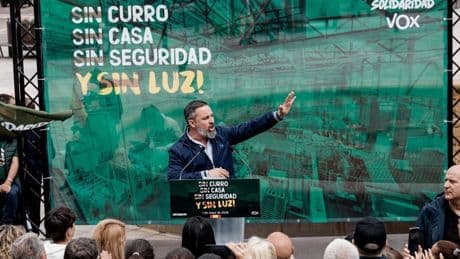 Abascal llama «capullo» a Sánchez y asegura que «poco lo insultan»