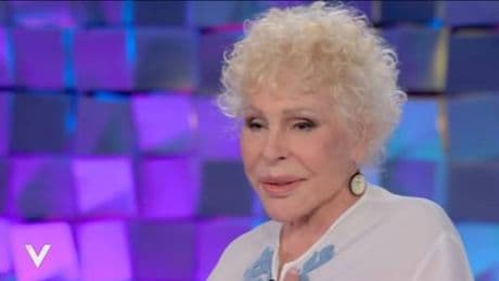 "Non voglio morire troppo vecchia, deciderò io". La rivelazione di Ornella Vanoni