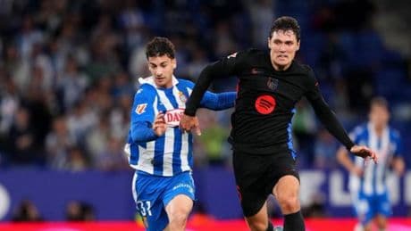 Christensen, en la rampa de salida pero con Flick atento