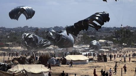 LIVE | Nederlands vliegtuig vertrekt woensdagochtend voor droppen hulpgoederen boven Gaza