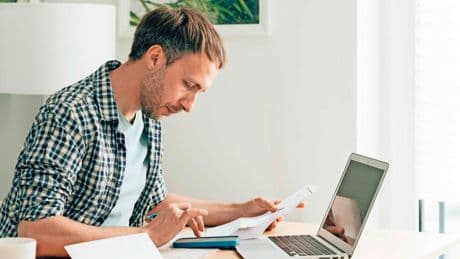 Belastingdienst krijgt weer recordaantal aangiftes binnen: dit gebeurt er als je tóch te laat bent