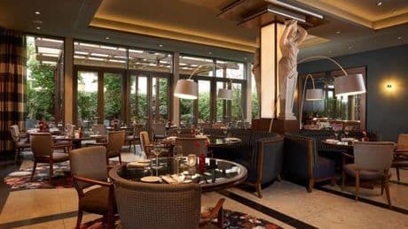 „Hotel de Rome“ lädt zum Mittagstisch der Großmutter