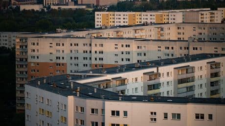 Meinungen zum Luxusverbot in Berlin: Kritik an Milieuschutz und Bürokratie