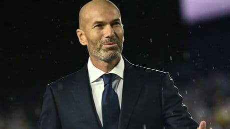 Zinedine Zidane rejected Man Utd job despite being handed blank cheque