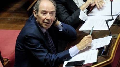 La Cassazione avvisa i pm: basta segreti sui trojan