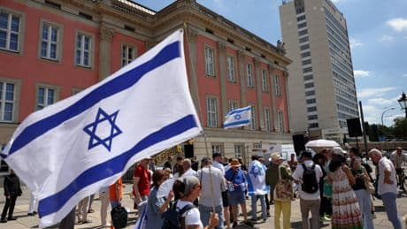 Migranten müssen sich zu Israel bekennen Eine Beruhigungspille für das Masseneinbürgerungsland