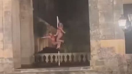 Outrage in Greece as tourists arrested after ‘pole dancing’ in front of popular palace