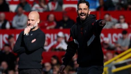 £104m star told why he should snub Man City for Man Utd transfer