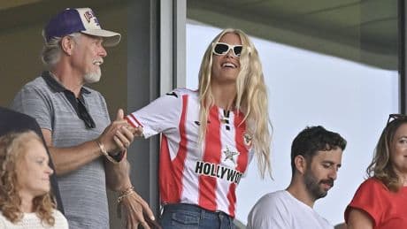 Was dahintersteckt - Schiffer trägt Trikot von Premier-League-Klub