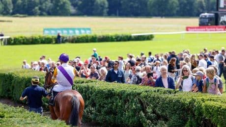 Pferderennen: Lady Charlotte gewinnt Diana-Trial in Hoppegarten