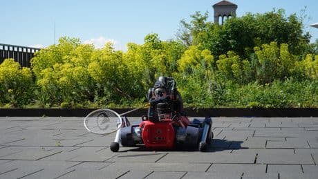 Robots con patas que juegan bádminton y hacen parkour logran coordinar percepción y movimiento