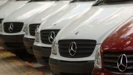 Mercedes ruft weltweit rund 223.000 Vans der Modelle Viano und Vito zurück