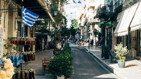Comment les investisseurs chinois ont bouleversé le centre-ville d’Athènes