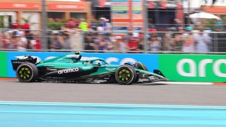Alonso: "Eso pasa una vez cada 10 carreras, que hay un caos y una bomba atómica"