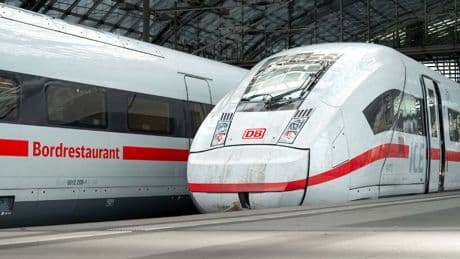 Was ihn so glücklich machte - Banker spendiert ganzem ICE Freibier