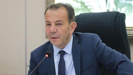 Tanju Özcan'dan alçak sözler! Üstad Necip Fazıl'ı hedef aldı