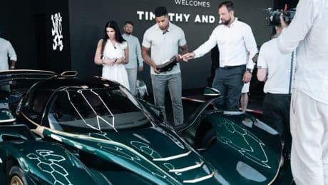 Jonge Nederlandse ondernemer koopt hypercar van €1,4 miljoen, nu twee in Nederland