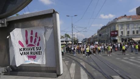 Anti-corruption protesters clash with Serbian riot police