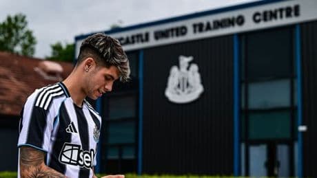 Newcastle announce first summer signing on free transfer as star breaks silence