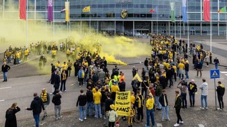 Een club op de rand van de afgrond: waarom blijven Vitesse-eigenaren zo snel vertrekken?