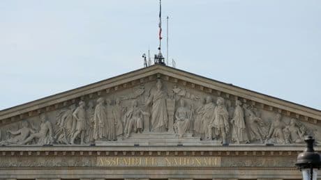 L'Assemblée nationale exclut deux députés pour usage illicite de leurs frais de mandat