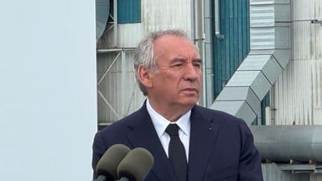 A Saint-Nazaire, Bayrou face au défi de la décarbonation du maritime