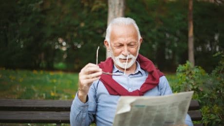 Professor, Autor, Super-Ager: Mit diesen 4 Gewohnheiten bleibt Anthony (79) geistig topfit