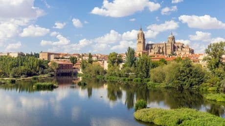 Urgent warning to Brit travellers after deadly virus that kills 40% of victims found in Spanish hotspot