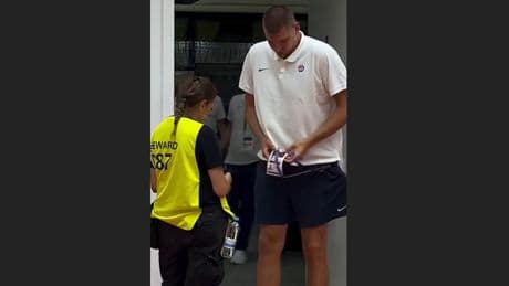 Bei der Einlasskontrolle - Security-Frau erkennt diesen NBA-Superstar nicht