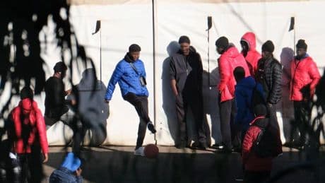 Diez malienses de 17 años, los primeros 'asilados' que salen de Canarias rumbo a la Península: serán acogidos por Asturias