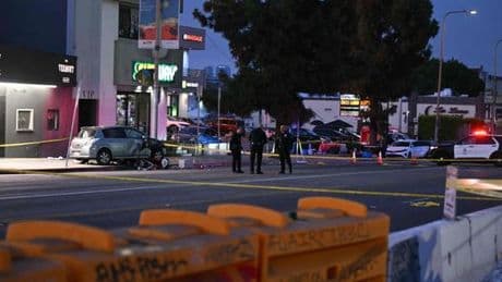 A Los Angeles, une voiture fonce dans la foule, le conducteur placé en garde à vue
