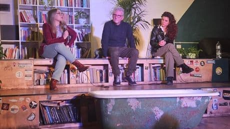 Il teatro si interroga sul futuro della democrazia con "Una casa in cui ci piove dentro".